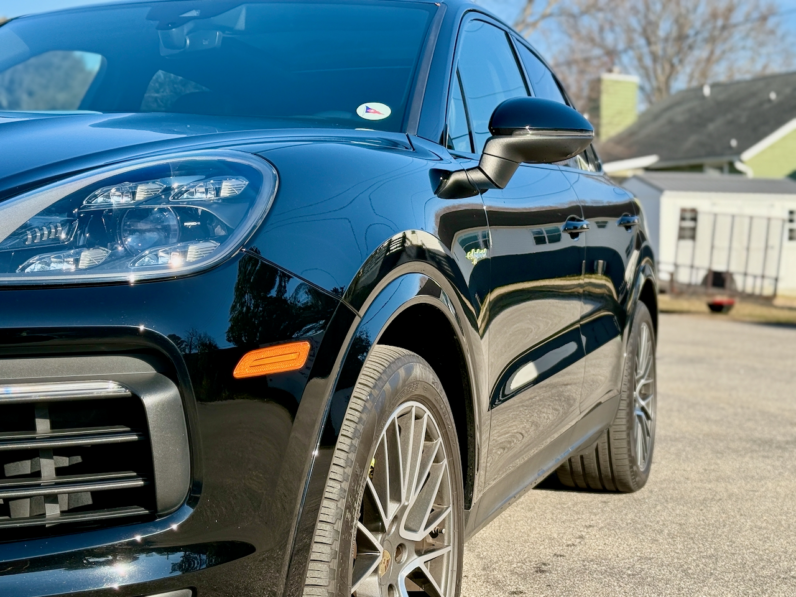 Porsche Cayenne E-Hybrid full