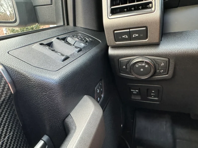 2019 Ford F-150 Raptor SuperCrew full