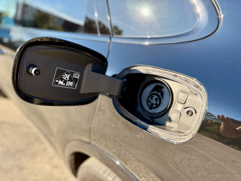 Porsche Cayenne E-Hybrid full