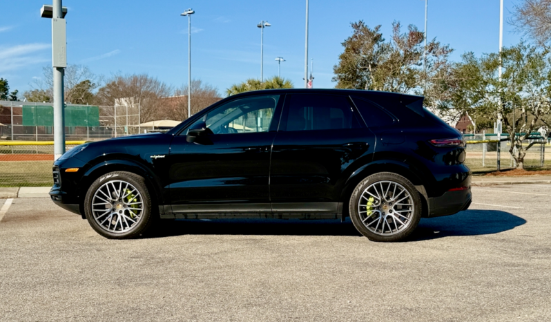 Porsche Cayenne E-Hybrid full