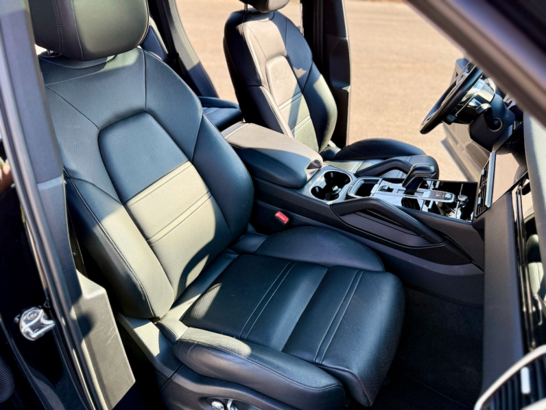 Porsche Cayenne E-Hybrid full