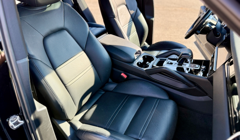 Porsche Cayenne E-Hybrid full