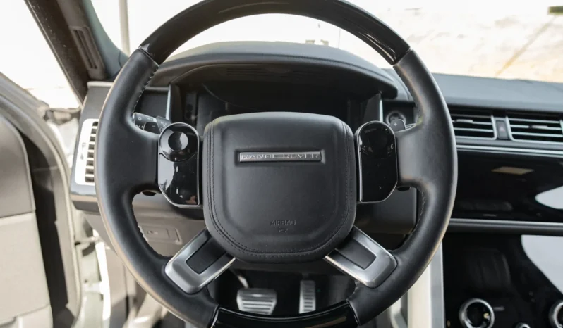 Land Rover Range Rover P525 HSE full