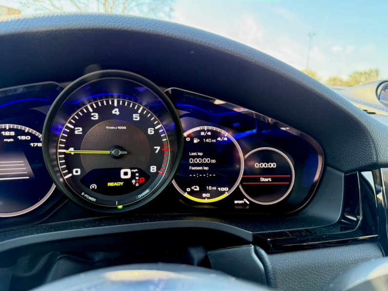 Porsche Cayenne E-Hybrid full