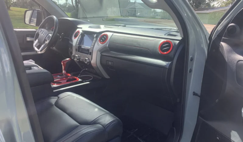 Toyota Tundra TRD Pro CrewMax full