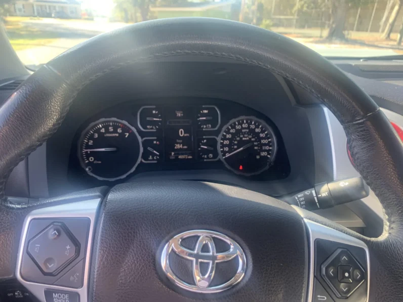 Toyota Tundra TRD Pro CrewMax full