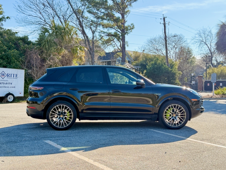 Porsche Cayenne E-Hybrid full