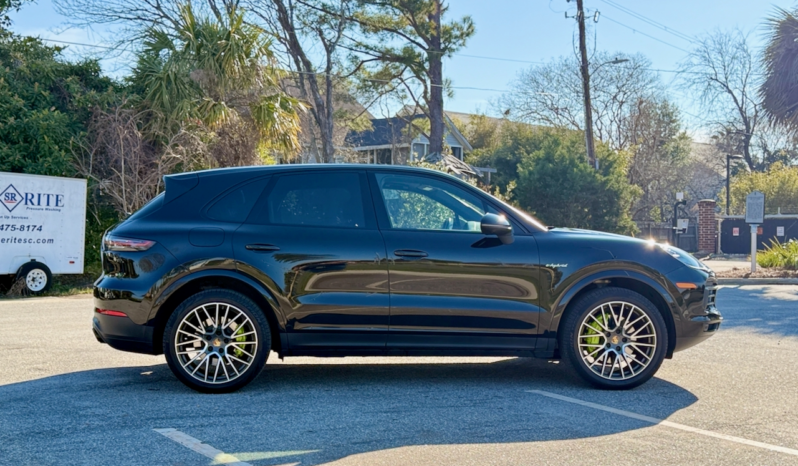 Porsche Cayenne E-Hybrid full