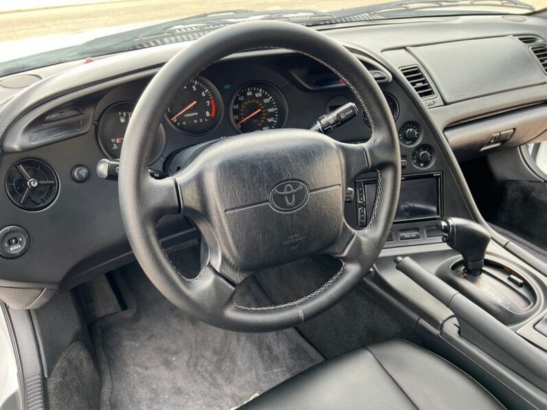 Toyota Supra 3.0i Twin Turbo Auto full