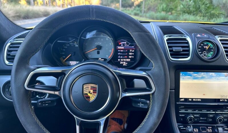 2016 Porsche Cayman GT4 full