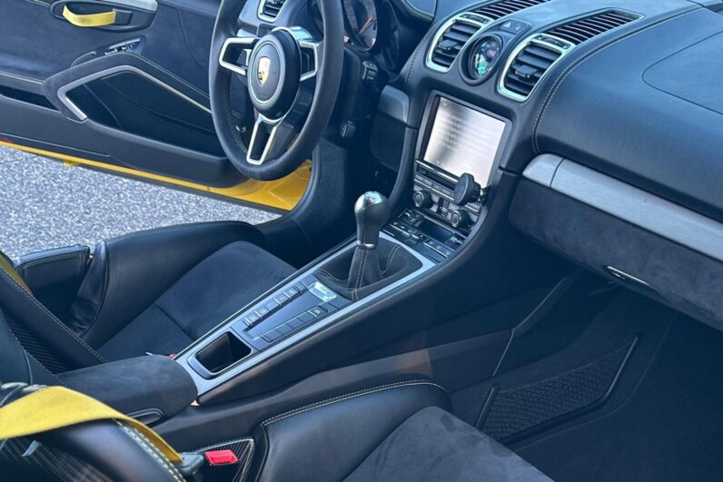 2016 Porsche Cayman GT4 full