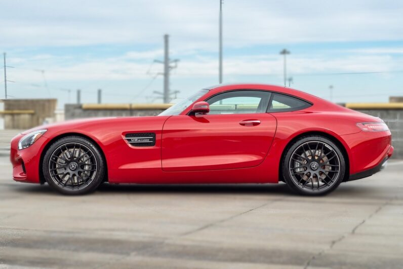 
								2017 Mercedes-AMG GT Coupe full									