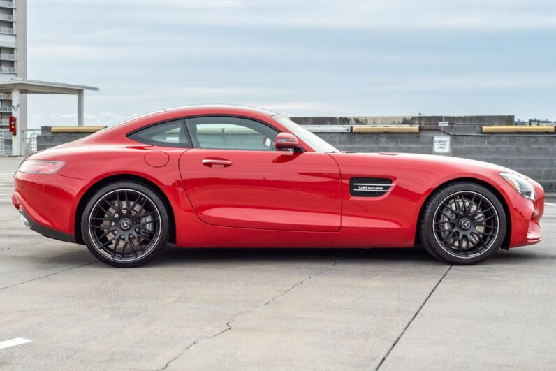 
								2017 Mercedes-AMG GT Coupe full									