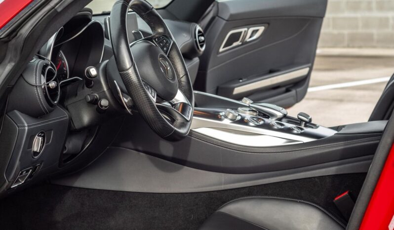 
								2017 Mercedes-AMG GT Coupe full									