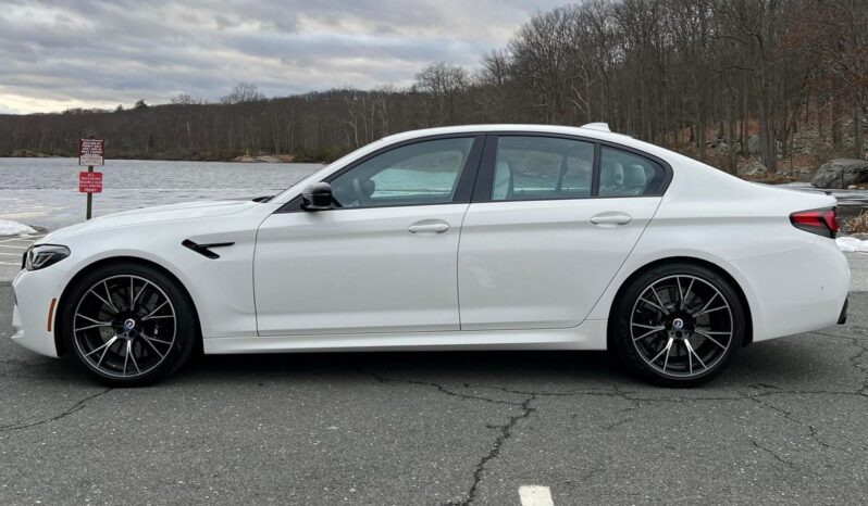 2023 BMW M5 xDrive – 617HP full