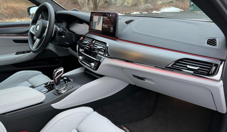 2023 BMW M5 xDrive – 617HP full