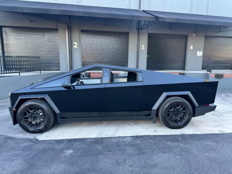 Tesla Cybertruck Cyberbeast Foundation full