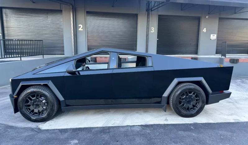 Tesla Cybertruck Cyberbeast Foundation full