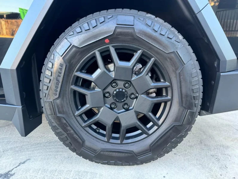 Tesla Cybertruck Cyberbeast Foundation full