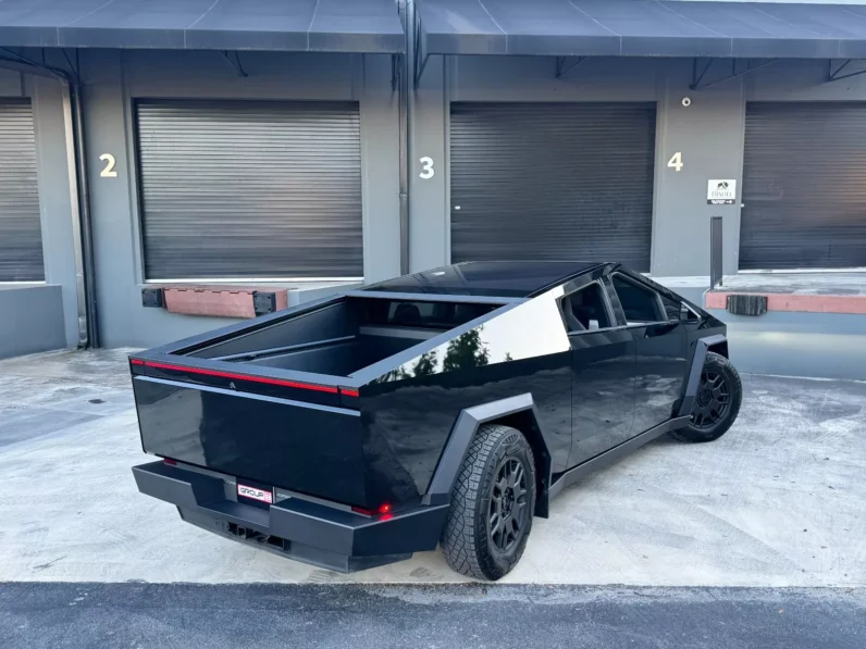 Tesla Cybertruck Cyberbeast Foundation full